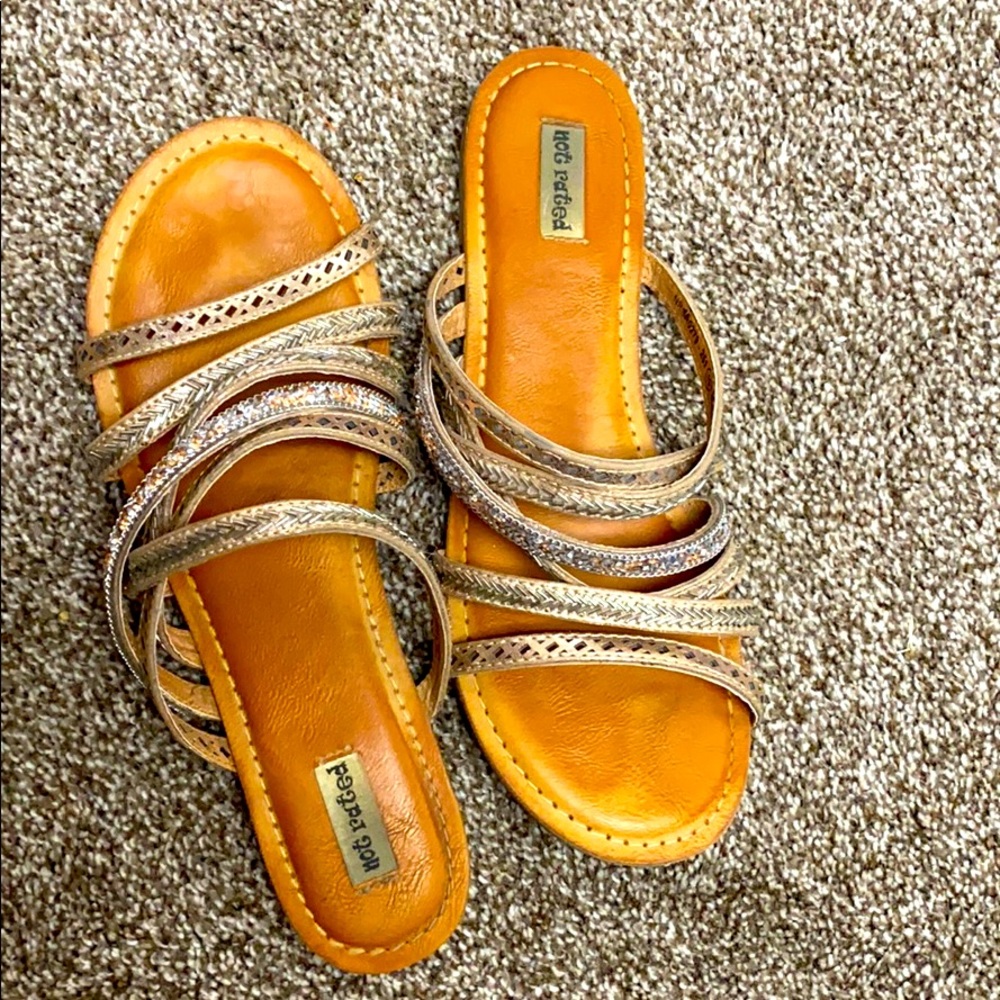 Not rated sandals